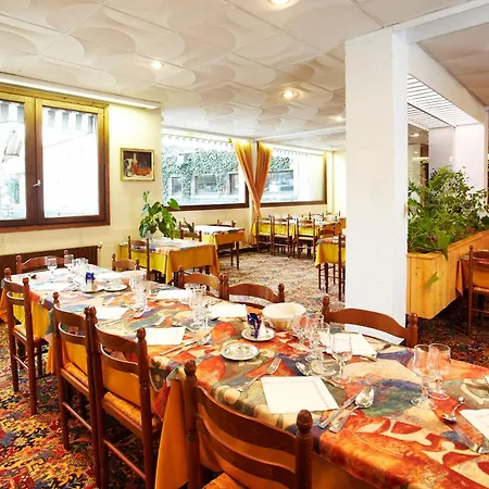 De Paris 2*